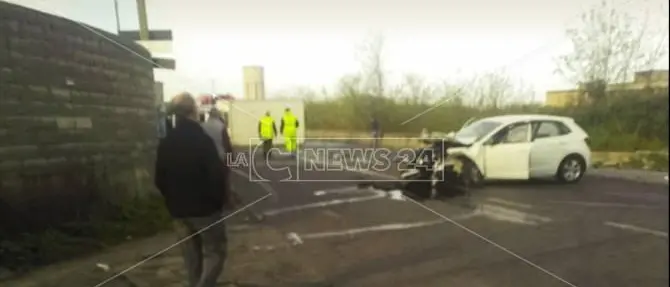 Incidente auto-camion a Rosarno, quattro feriti (FOTO)