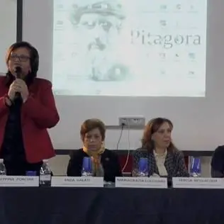 Pari diritti fra i sessi: Lamezia adotta la Carta dei Diritti della Bambina - VIDEO
