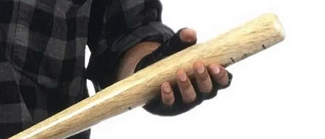 Bastonate a un pensionato, arrestato 71enne