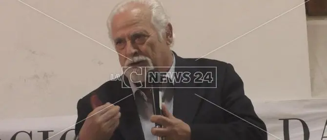 Il fascino dei borghi crotonesi nel libro di Bruno Tassone - VIDEO