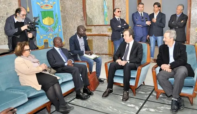 Cosenza, l'ambasciatore del Senegal ricevuto a Palazzo dei Bruzi