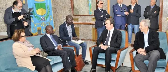 Cosenza, l'ambasciatore del Senegal ricevuto a Palazzo dei Bruzi