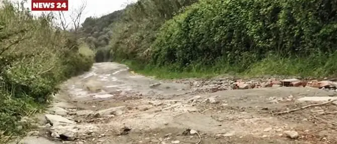Viabilità al collasso a Cessaniti: cittadini sul piede di guerra – VIDEO