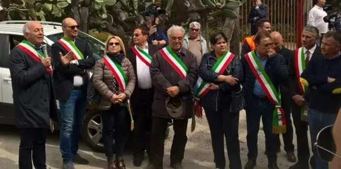 Ponte Allaro, domani i sindaci attesi a Roma