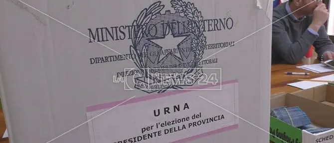 Provincia di Crotone, urne aperte per l'elezione del presidente