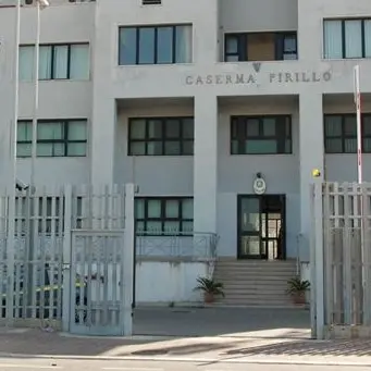 Abbigliamento sequestrato dalla Finanza a Crotone donato a bisognosi - VIDEO