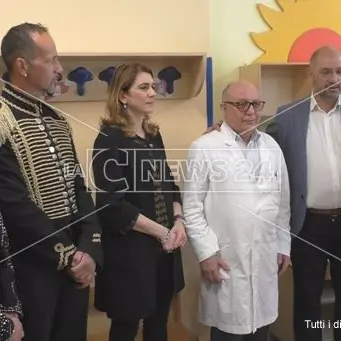 Crotone, clown in corsia per i piccoli pazienti - VIDEO
