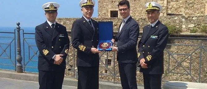 La Guardia costiera incrementa la sinergia con i territori: il comandante generale in Calabria