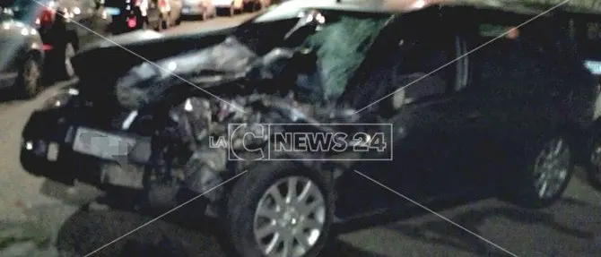 Catanzaro, violento impatto nella notte: travolte quattro auto