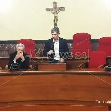 Vibo, Mangialavori incontra i sindaci: «Lavoriamo insieme» - VIDEO