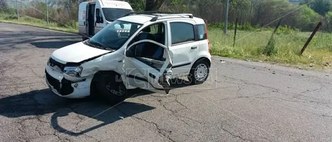 Scontro tra due auto a Rende, muore 74enne