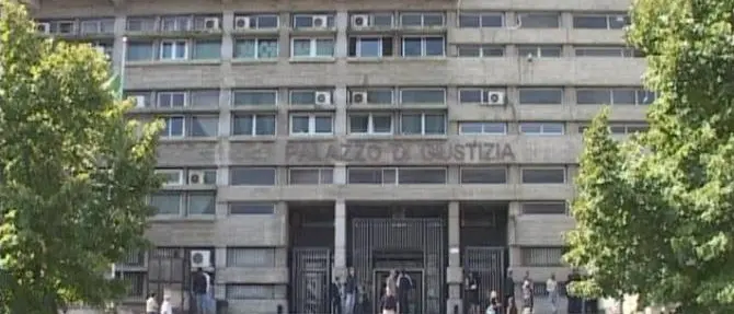 Inchiesta “Apocalisse”, volantini contro avvocati e pentiti