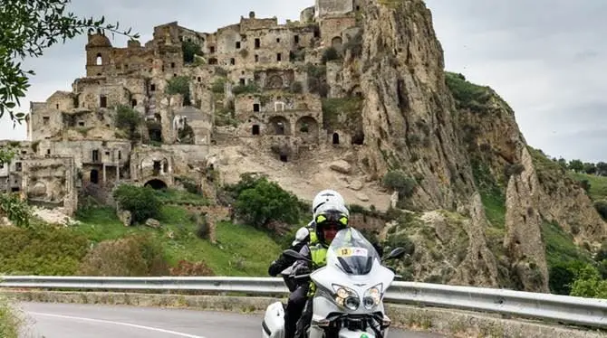 Genova-Palermo in moto, il tour fa tappa in Calabria