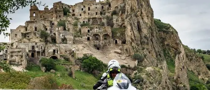 Genova-Palermo in moto, il tour fa tappa in Calabria