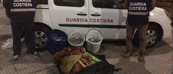 Pesca di frodo a Squillace, scatta la multa e il sequestro