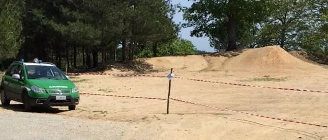 Una pista da cross nelle foreste rossanesi: scatta il sequestro