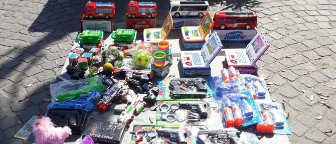 Crotone, blitz della Polizia locale contro i venditori ambulanti