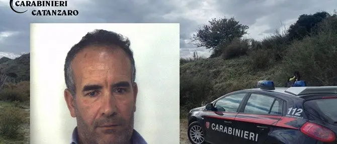 Catanzaro, frusta la moglie con i cavi elettrici: arrestato