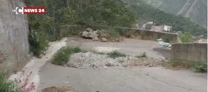 Quella frazione di Bagnara da quattro mesi in ginocchio per una frana - VIDEO