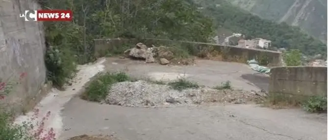 Quella frazione di Bagnara da quattro mesi in ginocchio per una frana - VIDEO