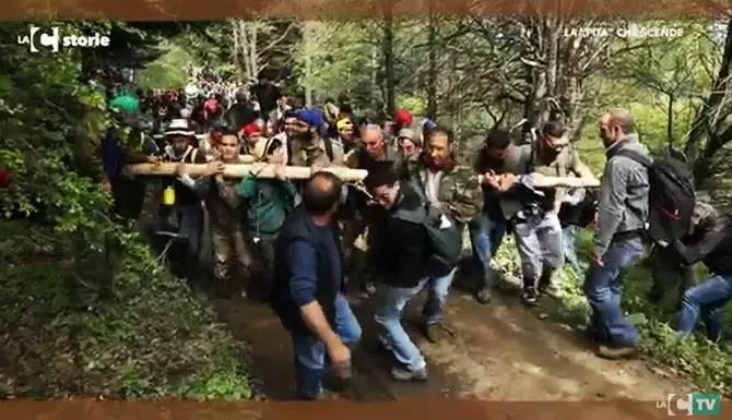 La Pita che scende, fede e tradizioni ad Alessandria del Carretto - VIDEO