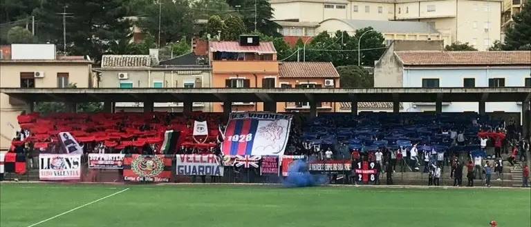 SERIE D | Vibonese e Troina vanno allo spareggio: i tifosi preparano un’altra invasione