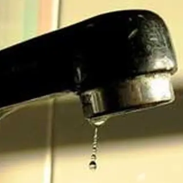 Da giorni senza acqua, si anima la protesta a Rossano - VIDEO