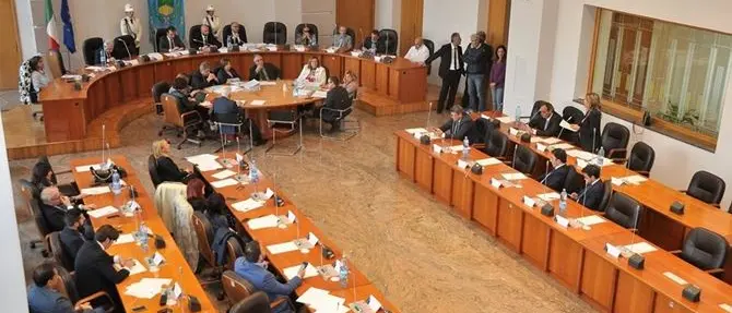 Comune di Cosenza, disco verde al bilancio consuntivo