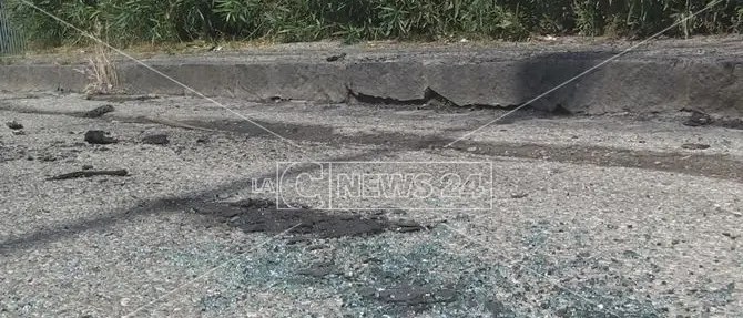 Auto incendiata al consigliere Cipparrone, indagini sui rapporti con Ecologia Oggi - VIDEO