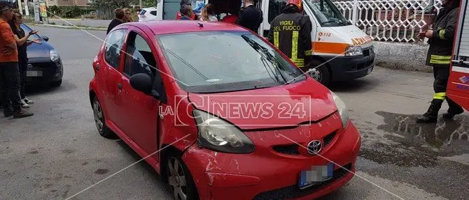 Catanzaro, incidente a Giovino: una donna ferita