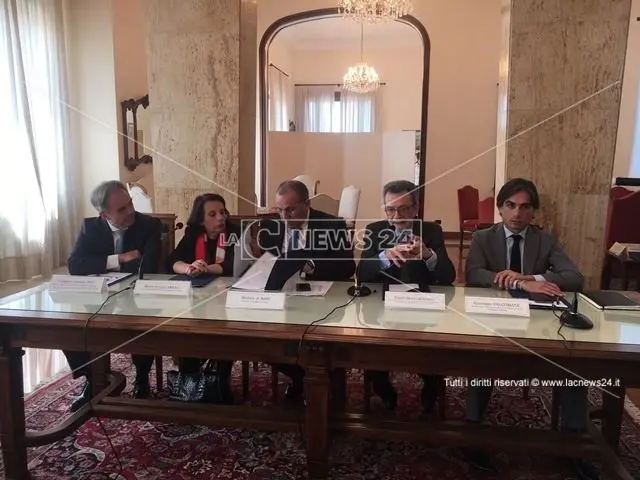 Immobili confiscati alle famiglie dell’ex polveriera, accordo in Prefettura