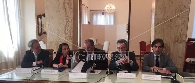 Immobili confiscati alle famiglie dell’ex polveriera, accordo in Prefettura