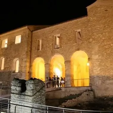 Arte, musica e stelle: al Castello di Cosenza il Festival delle candele