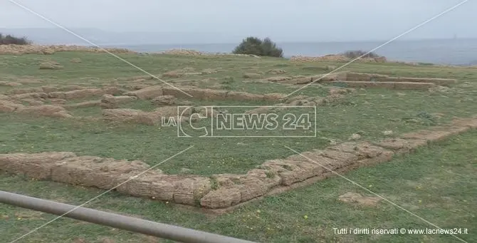 L'estate di Crotone comincia male: chiude anche il parco archeologico - VIDEO