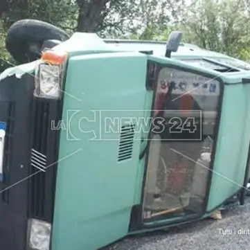 Incidente stradale ad Andali, tre feriti