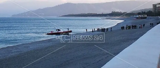Catanzaro, due fratelli annegati per recuperare un pallone - VIDEO