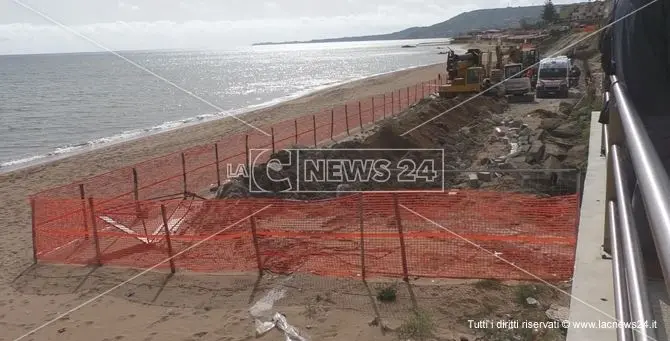 Operai morti a Crotone nel cantiere del lungomare nel 2018, risarcimenti da 2,5 milioni di euro per le famiglie\n