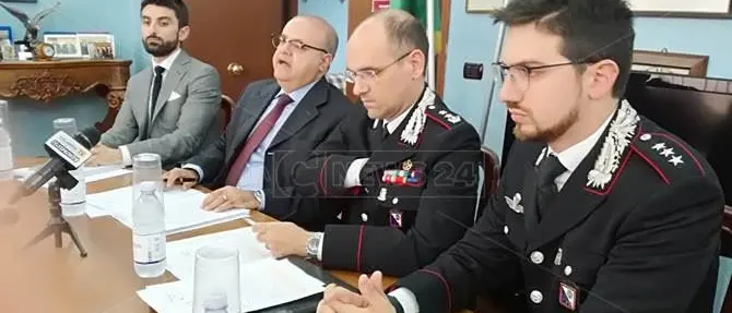 Il registro dei clienti e gli spacciatori che si vedevano per una “birretta” - NOMI E VIDEO