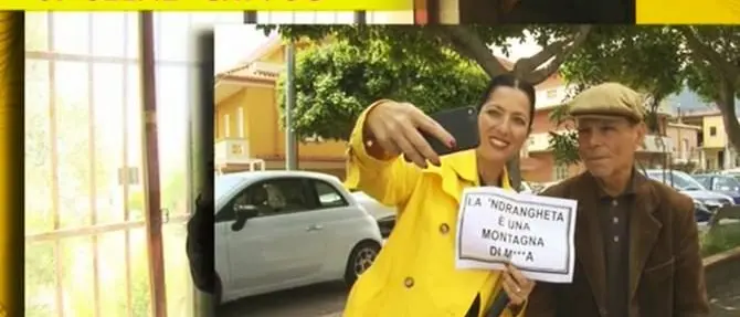 Un selfie contro la ‘ndrangheta, Striscia a San Luca riscuote pochi consensi - VIDEO