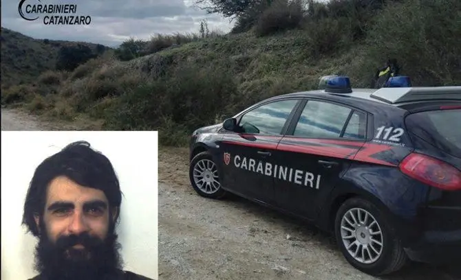 Catanzaro, entra di notte in abitazione per rubare: arrestato