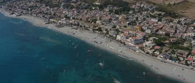 Brancaleone, segnalato punto di costa non balneabile