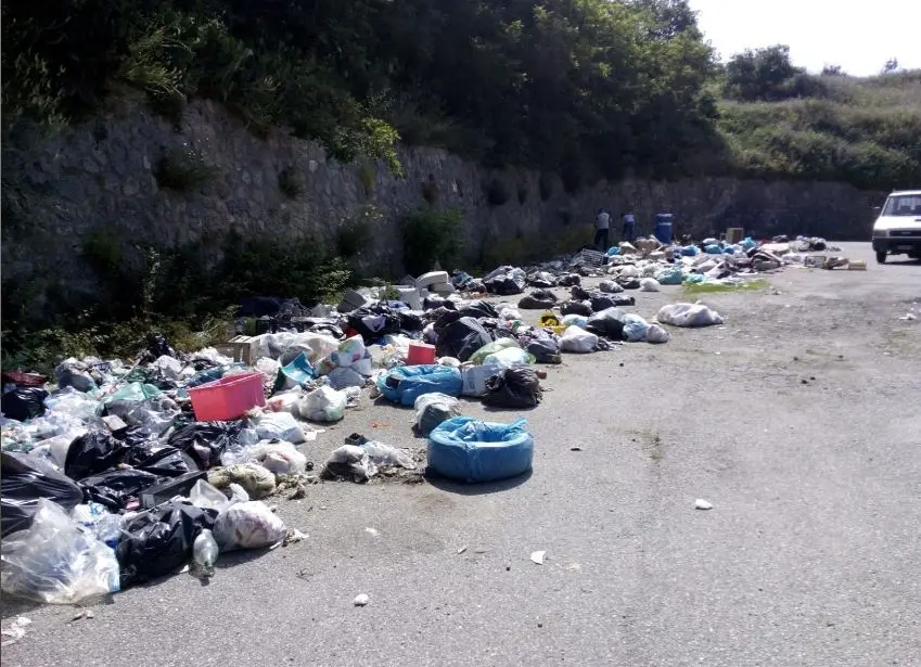 Discariche abusive, la Provincia di Catanzaro ne rimuove tre - VIDEO