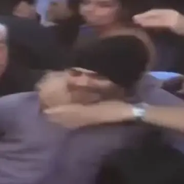 Tentò di lanciare un sasso a Salvini, iniziato il processo - VIDEO