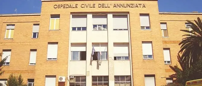 Cosenza, due episodi sospetti di malasanità all'ospedale dell'Annunziata