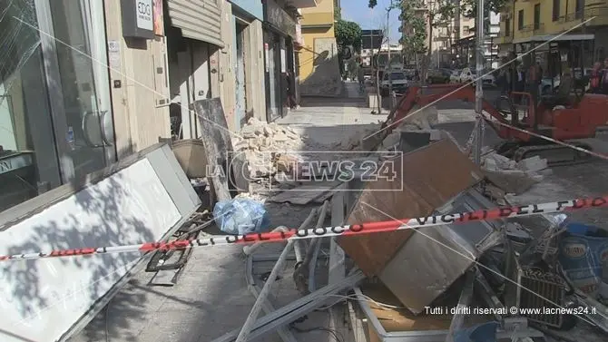 Esplosione a Cosenza, al vaglio le immagini delle telecamere