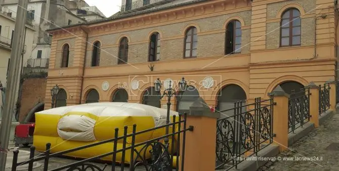 La protesta degli operai del Comune Corigliano-Rossano, trovato l'accordo