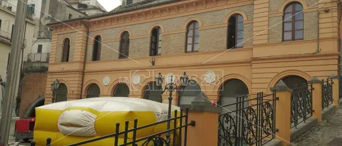 La protesta degli operai del Comune Corigliano-Rossano, trovato l'accordo