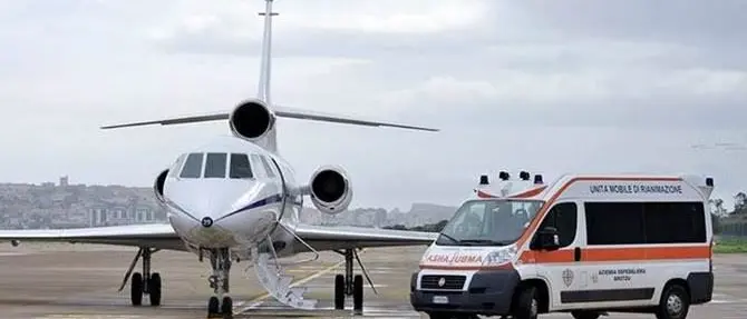 Bimbo in pericolo di vita, volo militare da Catanzaro