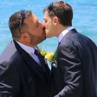 Matrimonio gay un anno dopo, ecco la Calabria che dice Sì - VIDEO