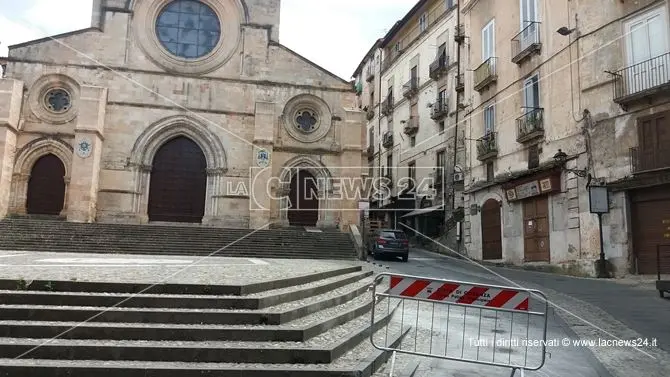 Niente dissuasori a Piazza Duomo, la Soprintendenza ordina la rimozione